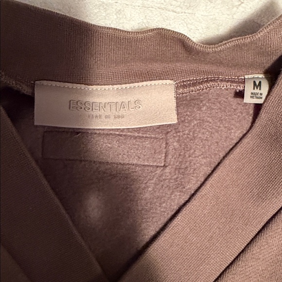 Essentials Sweatshirt - Picture 4 of 5